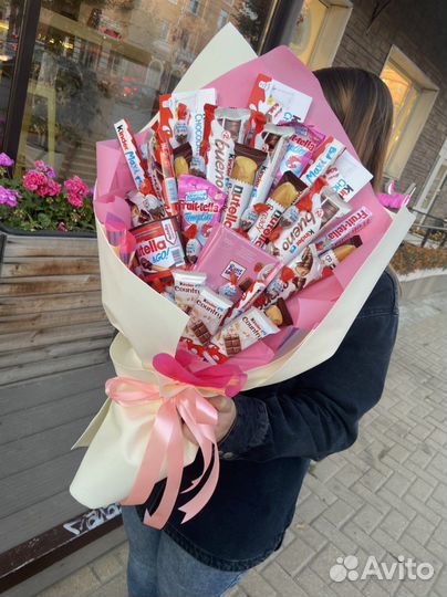 Букет из киндеров, подарок девушке