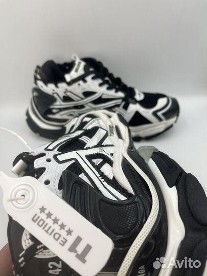 Кроссовки Balenciaga runner