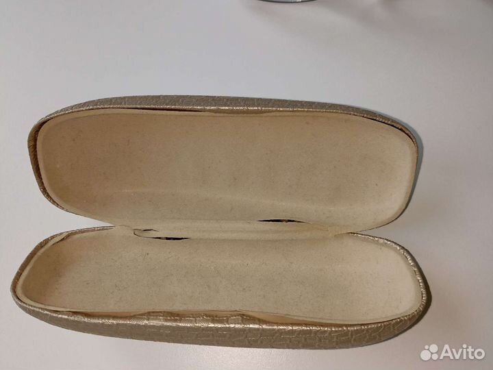 Очки +1 с чехлом и салфеткой