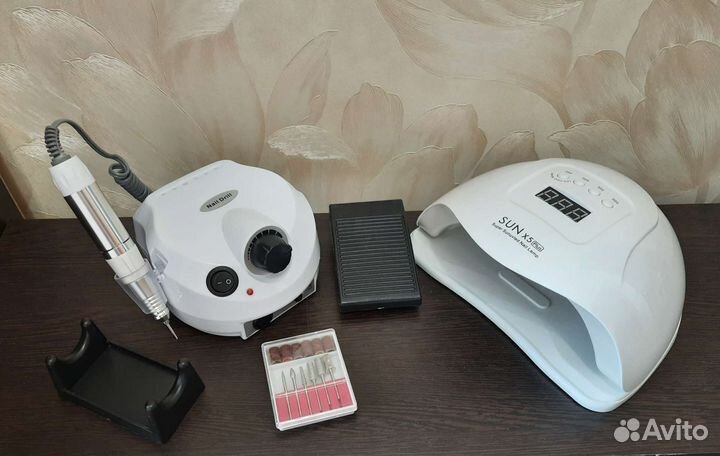 Новый набор: аппарат +лампа для маникюра