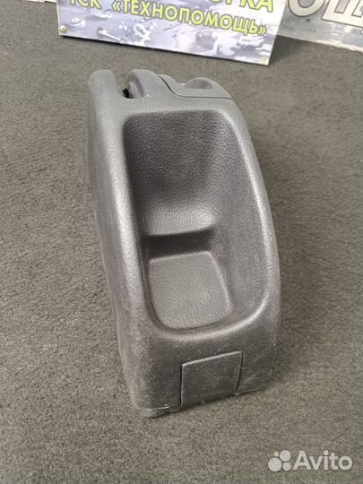 Центральная консоль Peugeot 206