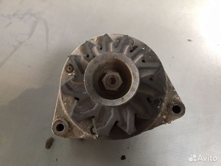 Генератор на Mercedes 190