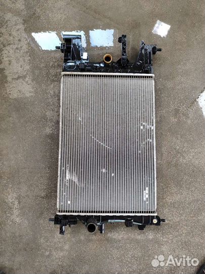 Chevrolet Cruze радиатор охлаждения