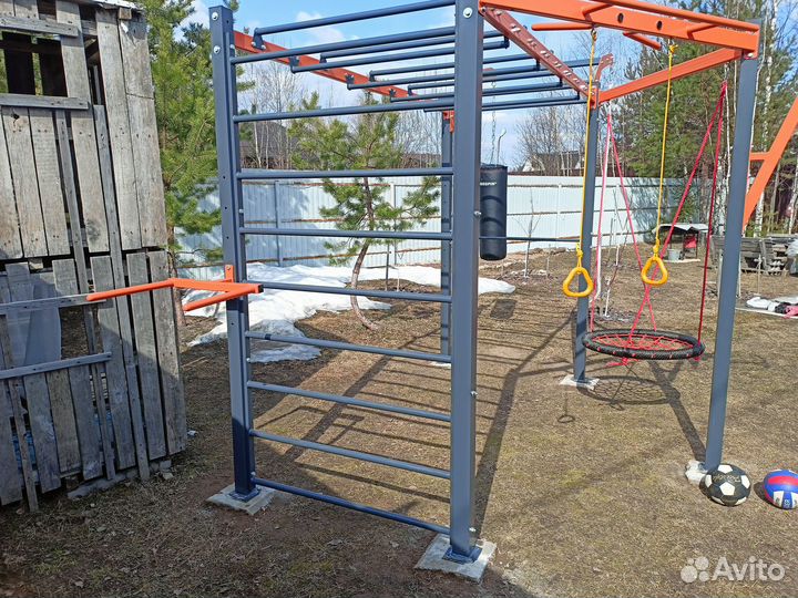 Спортивная площадка