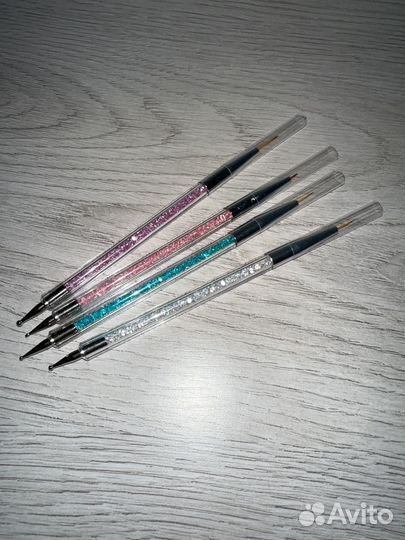 Кисти / дотсы для маникюра