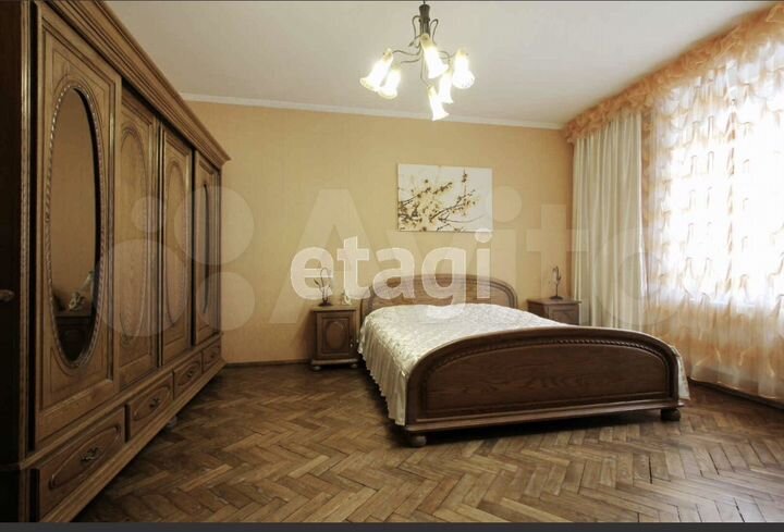2-к. квартира, 90 м², 1/2 эт.