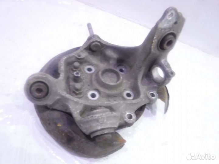 Кулак задний правый Хонда