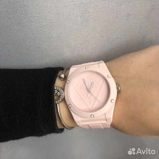 Часы guess