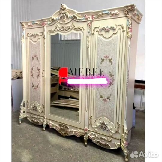 Спальный гарнитур