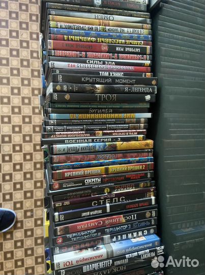 Видеокассеты, CD и DVD диски