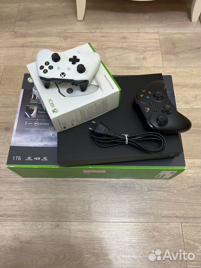 Xbox One X 1TB