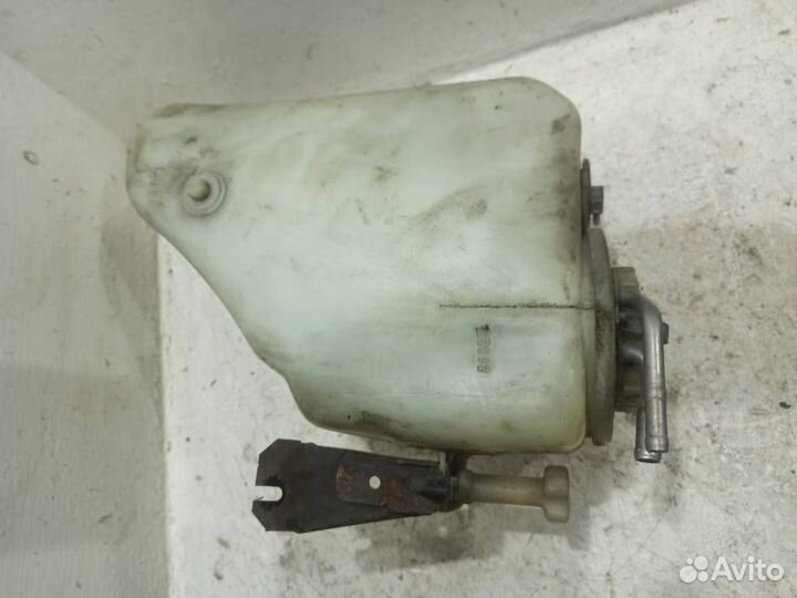 Бачок омывателя Мерседес