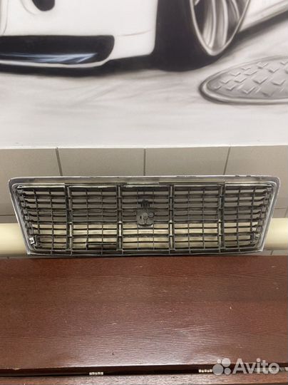 Решетка радиатора Toyota crown