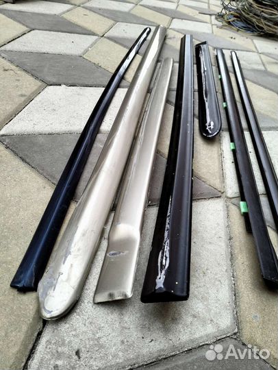 Молдинги на двери