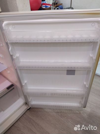 Холодильник Samsung SR-488DV