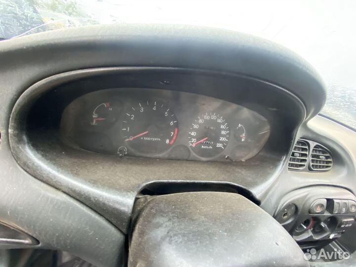 Щиток прибора Hyundai Elantra 2