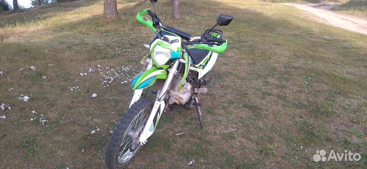 Мотоцикл Racer enduro 200