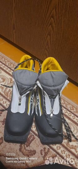 Лыжные ботинки