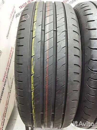 Goodyear EfficientGrip 215/55 R17 94W