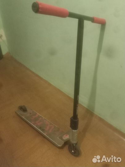 Трюковой самокат