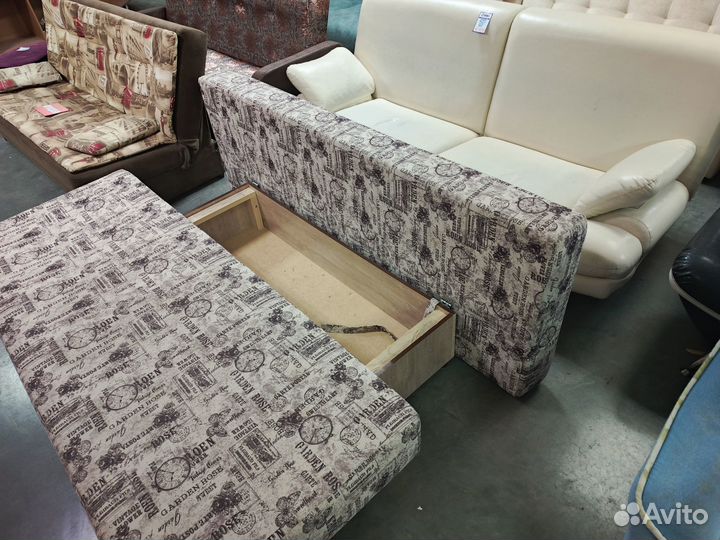 Диван евро-книга