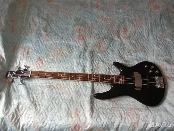 Бас гитара Ibanez gsr 200
