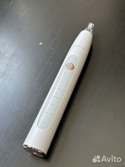 Электрическая зубная щетка polaris