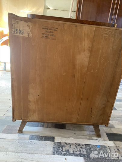 Бесплатно.Тумба массив времён СССР