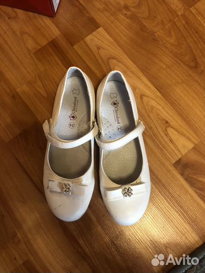 Туфли белые 34 размер