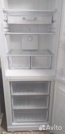 Холодильник Hotpoint ariston