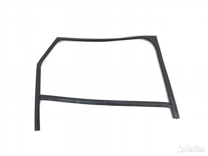 Уплотнитель стекла двери задний левый Land Rover