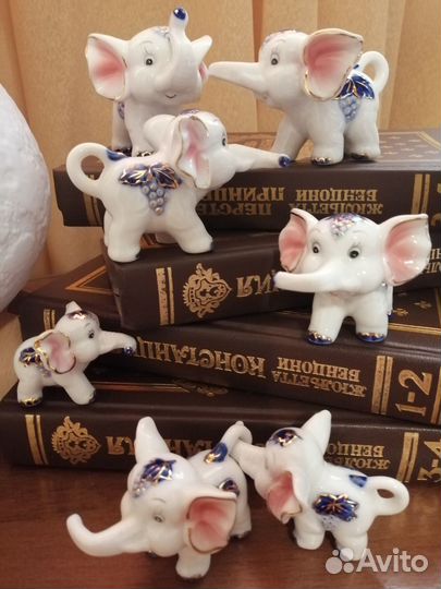 Фарфоровые статуэтки Слоники