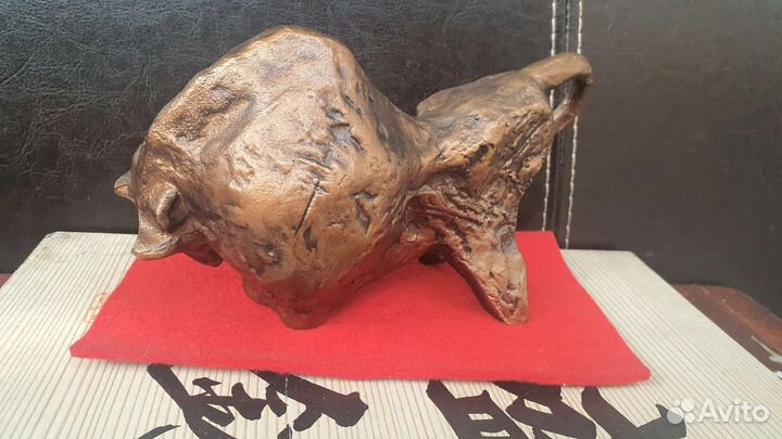 Статуэтка бронзовая авторская