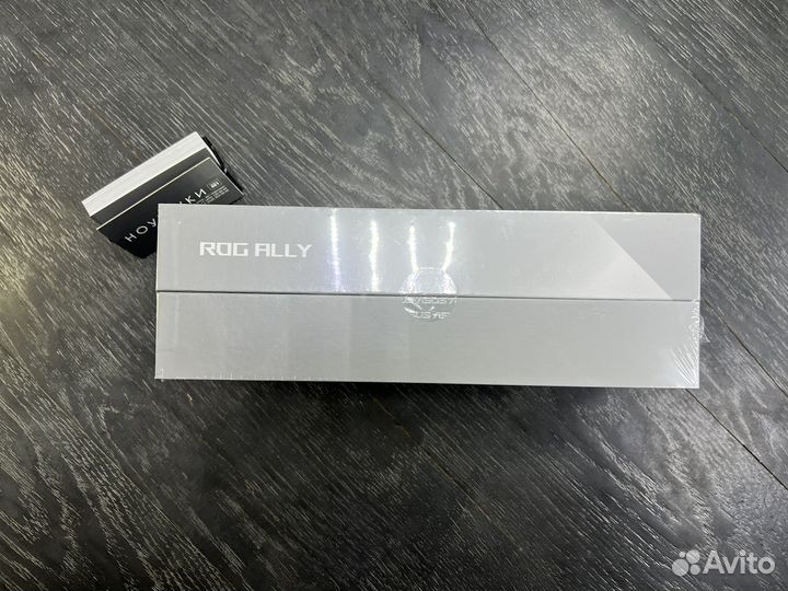 Новая игровая консоль Asus ROG Ally AMD Z1/16/512