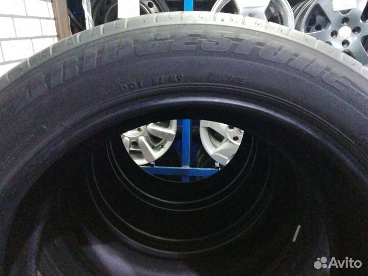 Bridgestone Dueler H/L 33A 235/55 R20 102V