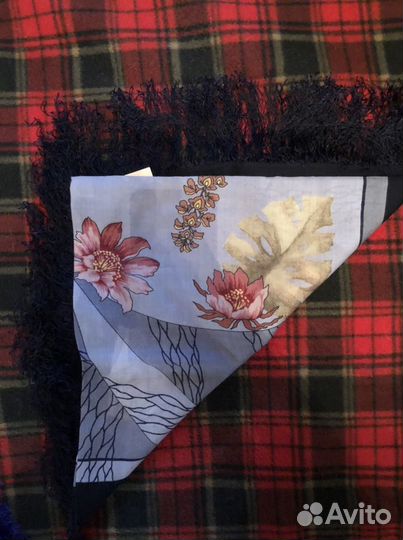 Платок павлопосадский с шёлковой бахромой 89*89