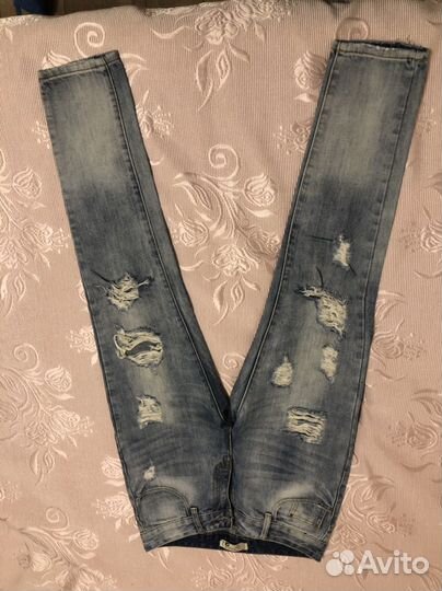 Джинсы