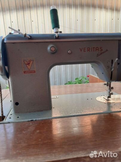 Продам швейную машинку Веритас,поизводство ГДР