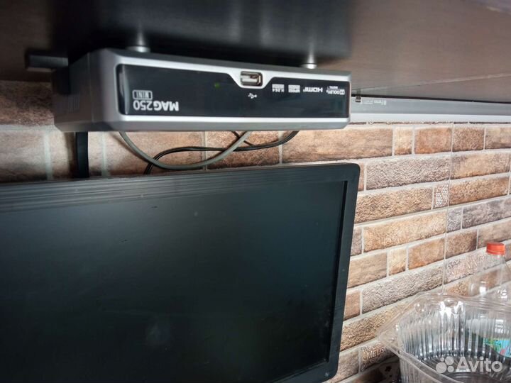 Приставка iptv mag-250
