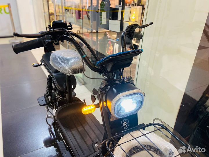 Электроскутер новый