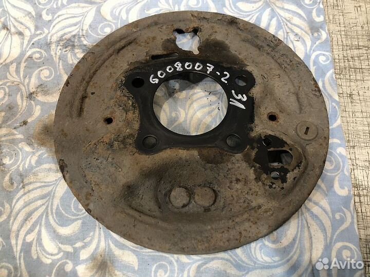 Пыльник заднего тормозного диска Toyota Carina