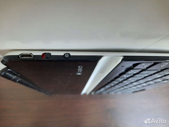 Клавиатура logitech для iPad 3