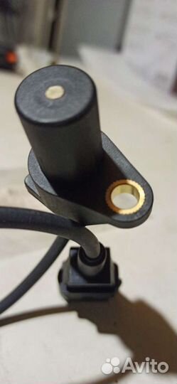 Датчик положения коленвала