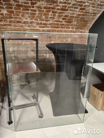 Стеклянная витрина бу