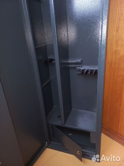 Оружейный шкаф на 5 стволов