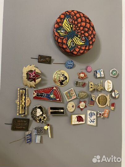 Значки и медали СССР