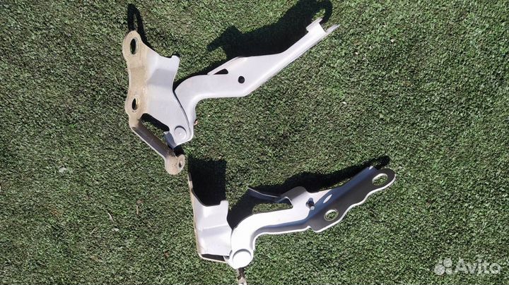 Петли капота пара Toyota Corolla Fielder NZE124