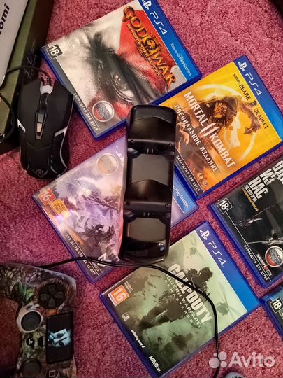 Игровая приставка ps4 pro