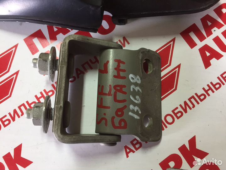 Петли дверей Hyundai Santa Fe 2010