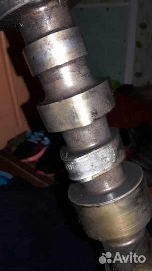 Запчасть на двигатель на американец